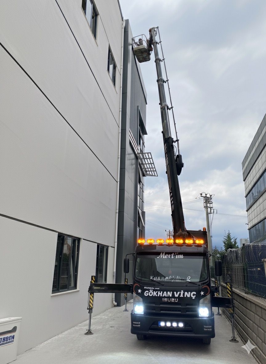 Bursa sepetli vinç ile elektrik direği bakım ve erişim çalışması